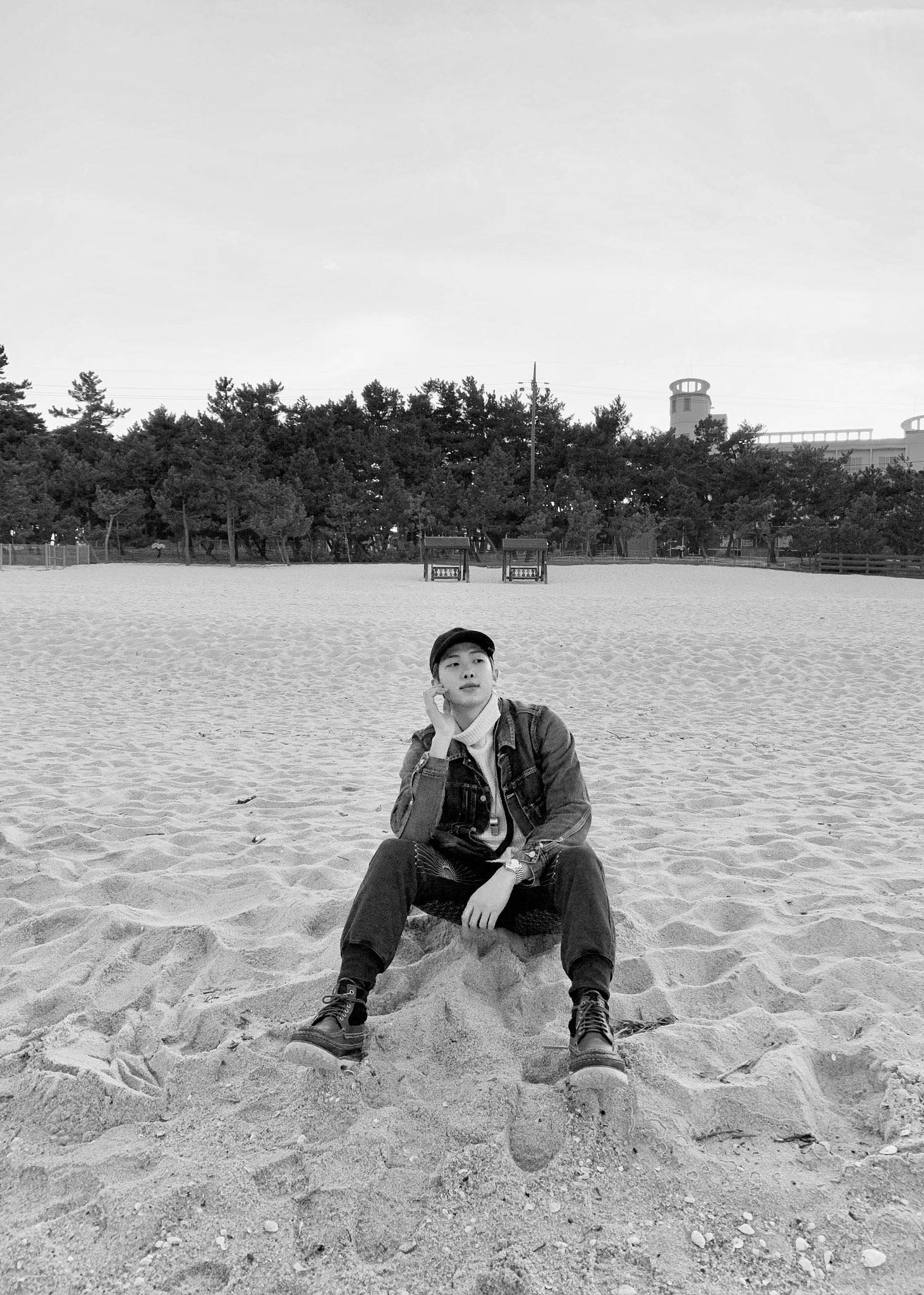 来决断,去随波逐流,而是首先接纳我们无法改变的先天条件,顺成天意