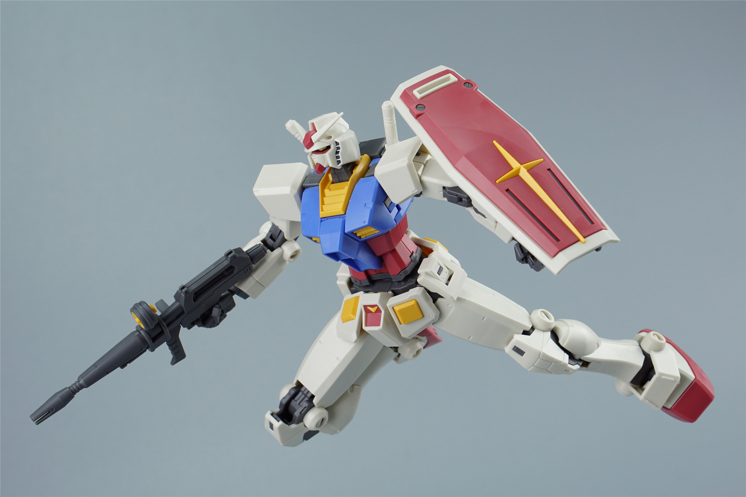 【高达模型吧官方评测】hg 1/144 rx-78-2 高达 [超越