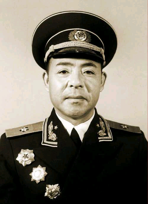 丁世方将军一九五五年授少将军衔