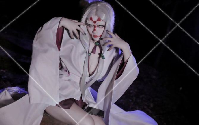 鬼灭之刃蜘蛛妈妈 cos