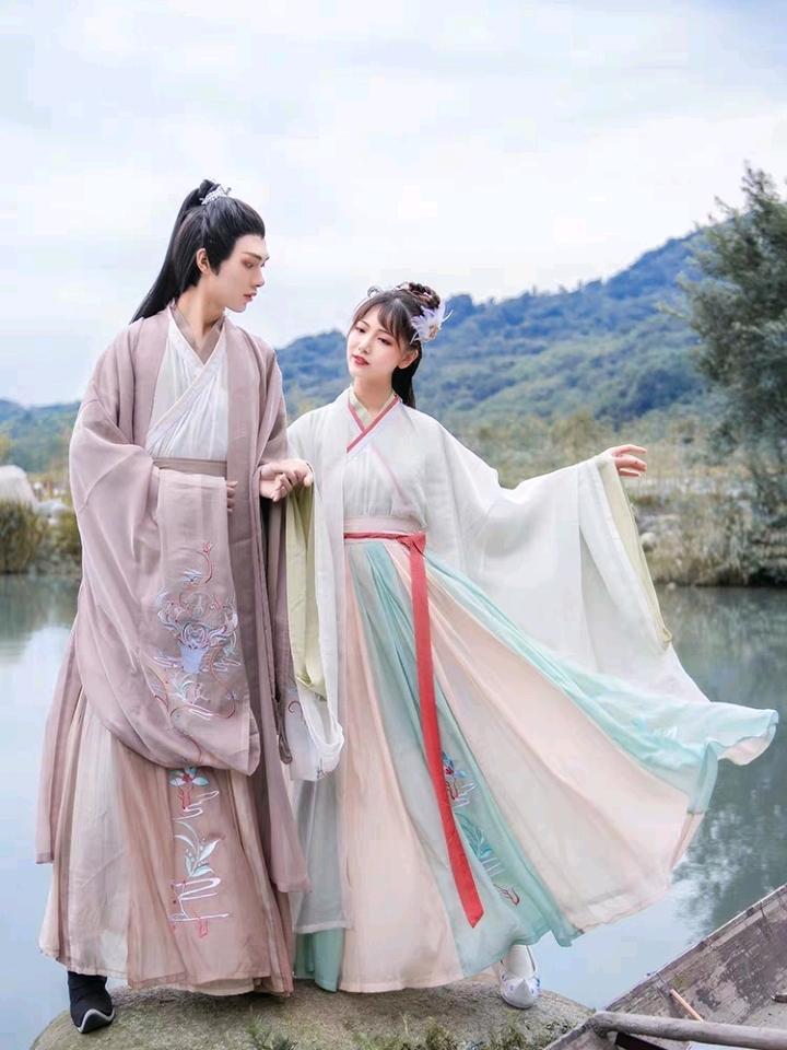 嫁衣汉服情侣穿搭,嫁衣汉服情侣穿搭图片