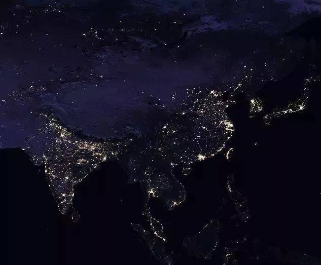 为什么在卫星夜景图里中国不及印度?