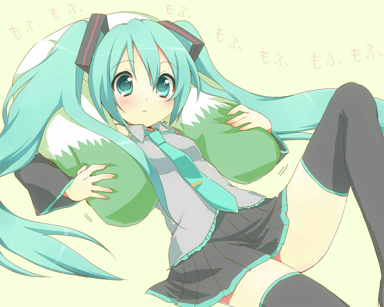 哇,这个大葱抱枕能不能给我呢(连着初音一起给)