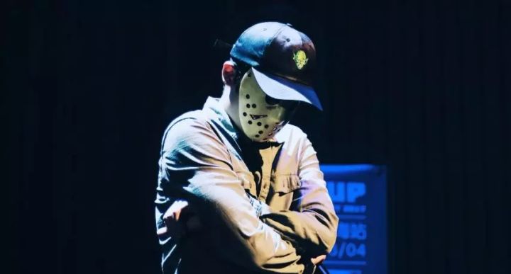 《崂山道士》全网下架,马思唯众多求仙学徒痛失课件