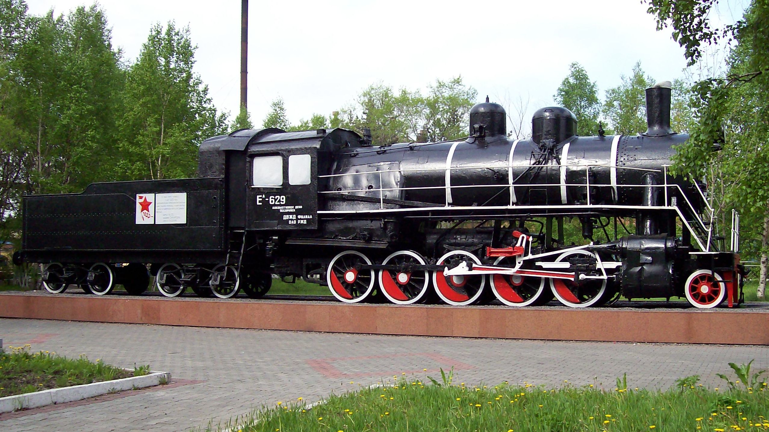 【纪事】在质疑声中坚挺至今的双城子蒸汽机车纪念碑——yel-629号