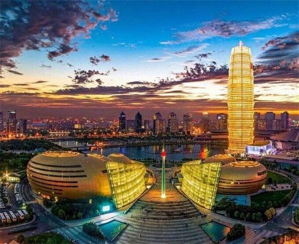 中原第一高楼"大玉米",郑州地标灯光亮化设计解析!