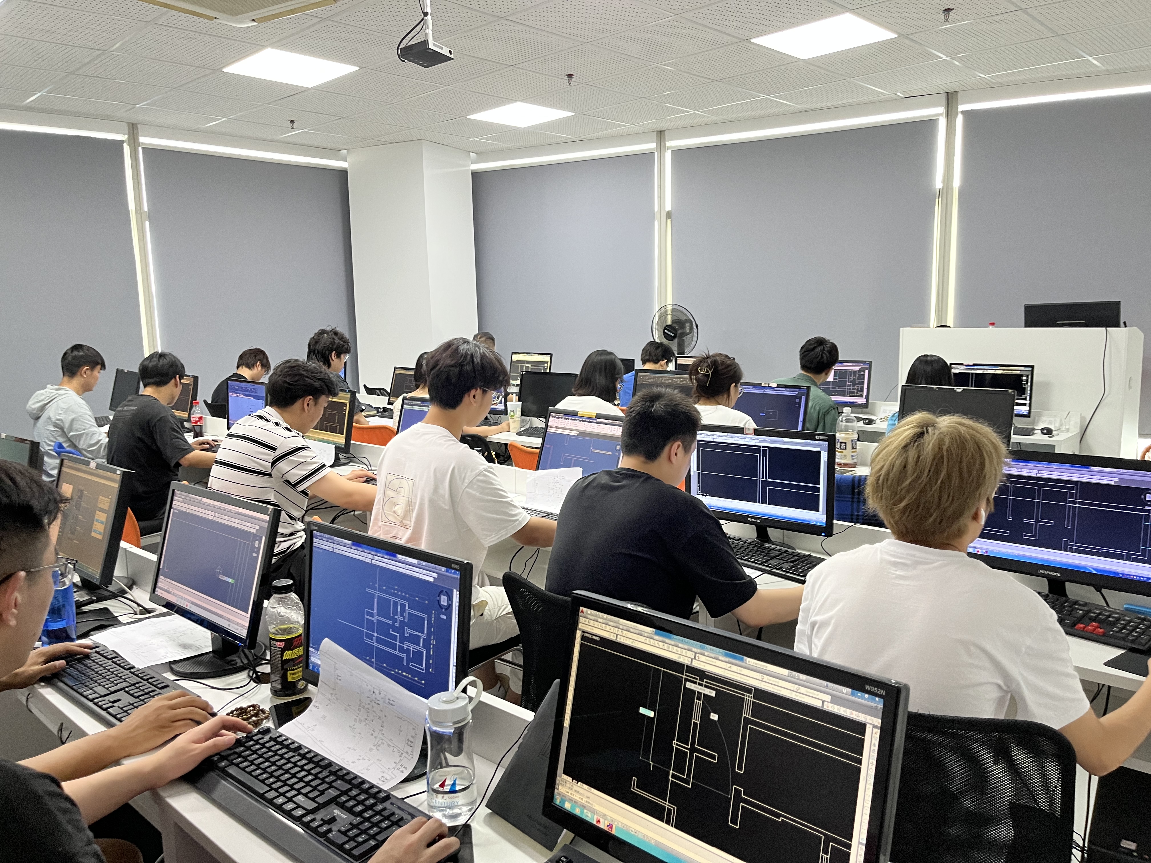 cad有必要报培训班吗