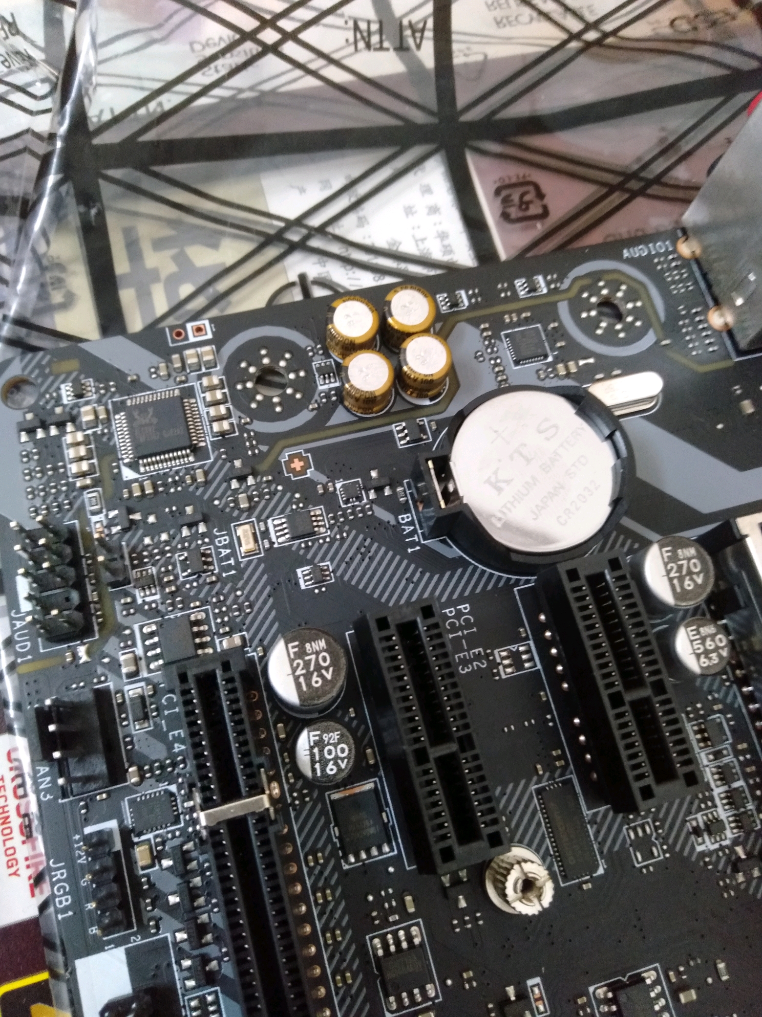 迫击炮b450m跳线,b450m迫击炮max 微星在跳线部分提供了2个12v rgb四针灯控头和两个usb2.0及一个usb3.