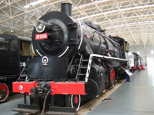 中国蒸汽机车科普(一)——解放1型蒸汽机车