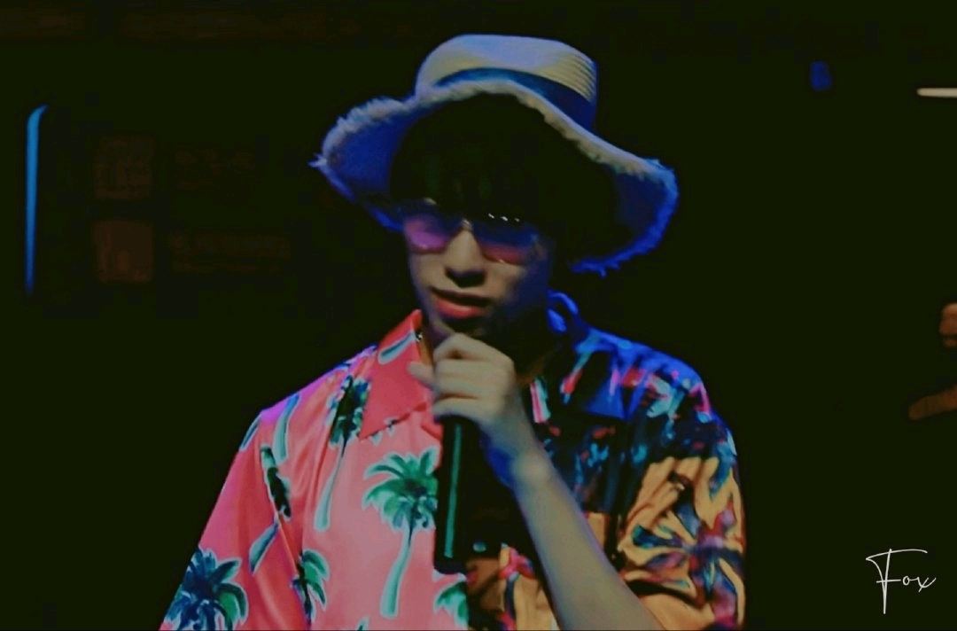 summerboy阴阳怪气,summerboy阴阳怪气简谱 《summer boy》视频中的夏季限定阴阳怪气!图自取!
