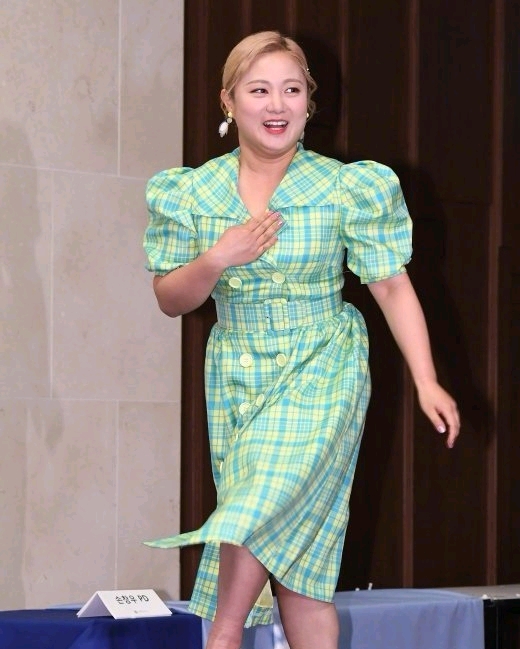 韩国知名搞笑女艺人朴娜莱性骚扰争议警方判定无嫌疑