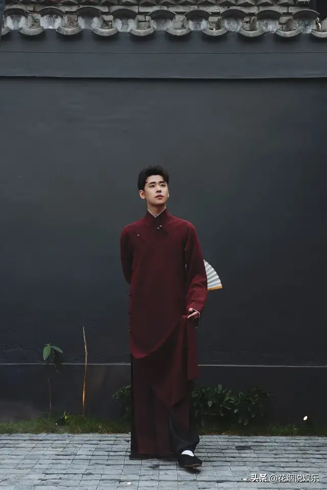 君子卓尔不群,心中完美化身—张云雷