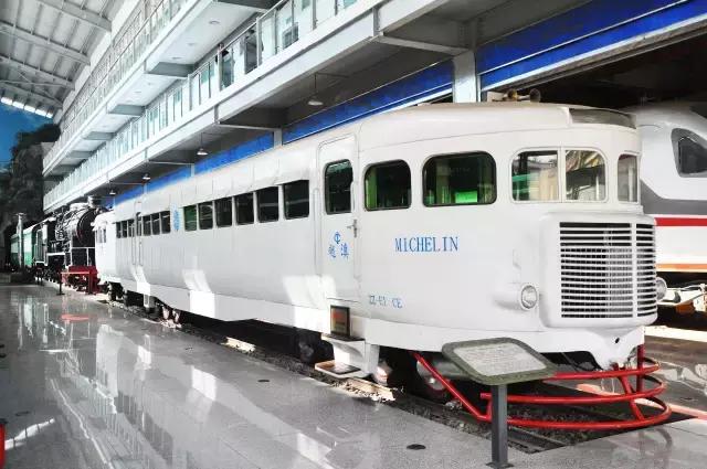 收藏在云南铁路博物馆的米其林列车