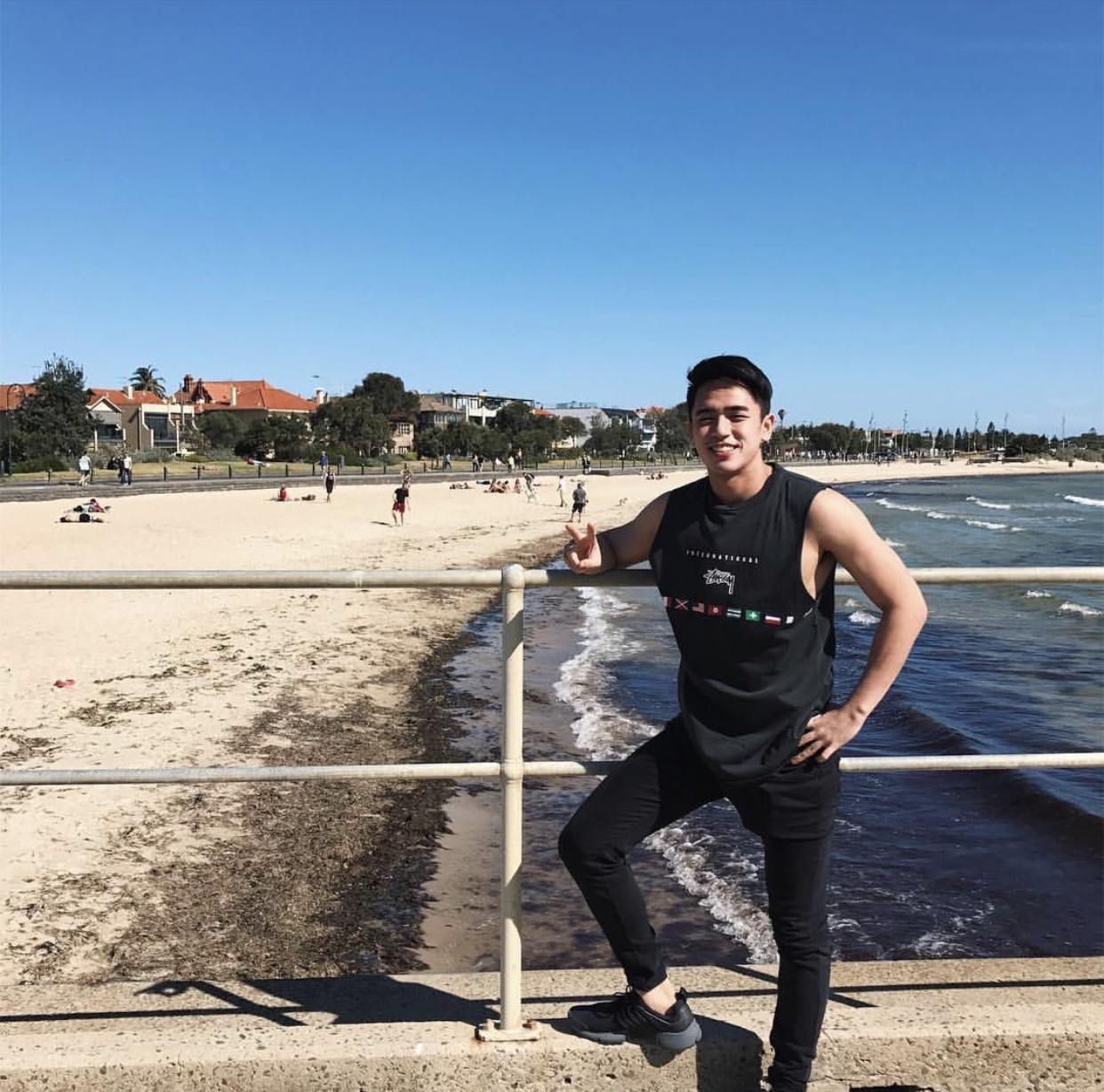 谁能抗拒来自菲律宾篮球男孩的假笑——david licauco