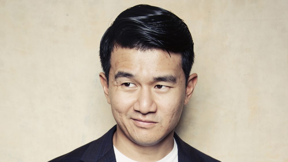 撒狗粮啦!老钱(ronny chieng)其人