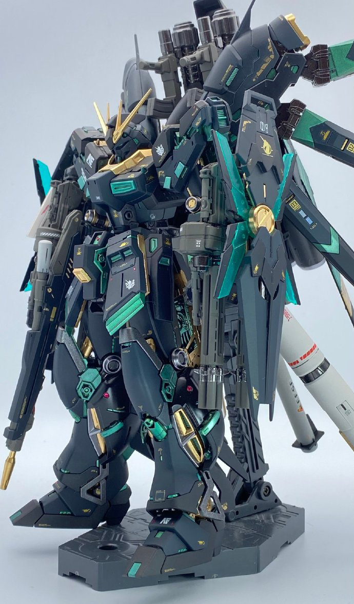独角兽高达模型多少钱 e00398cfab26659abeed27ba3d4c146eabc57788.jpg