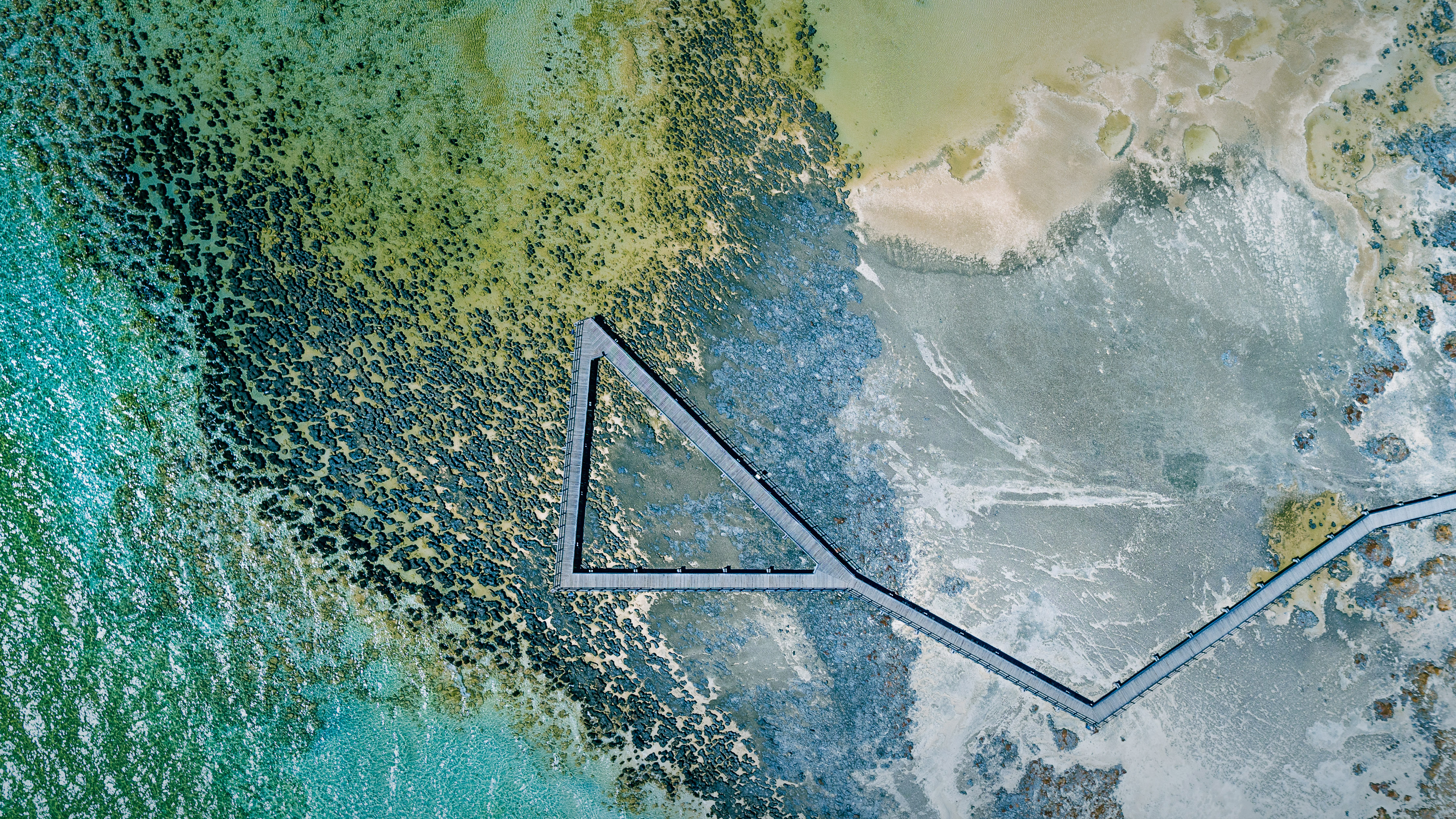 澳大利亚哈梅林浦   abstract aerial art/getty images)