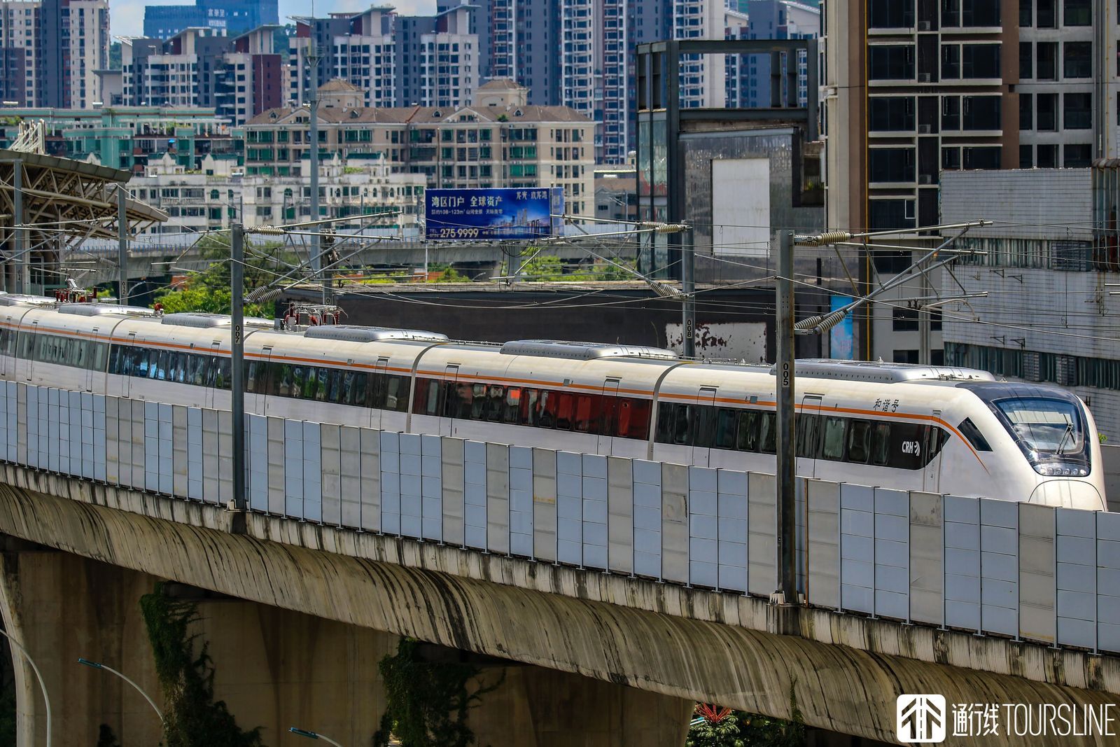"橙带"crh6a于广珠城际