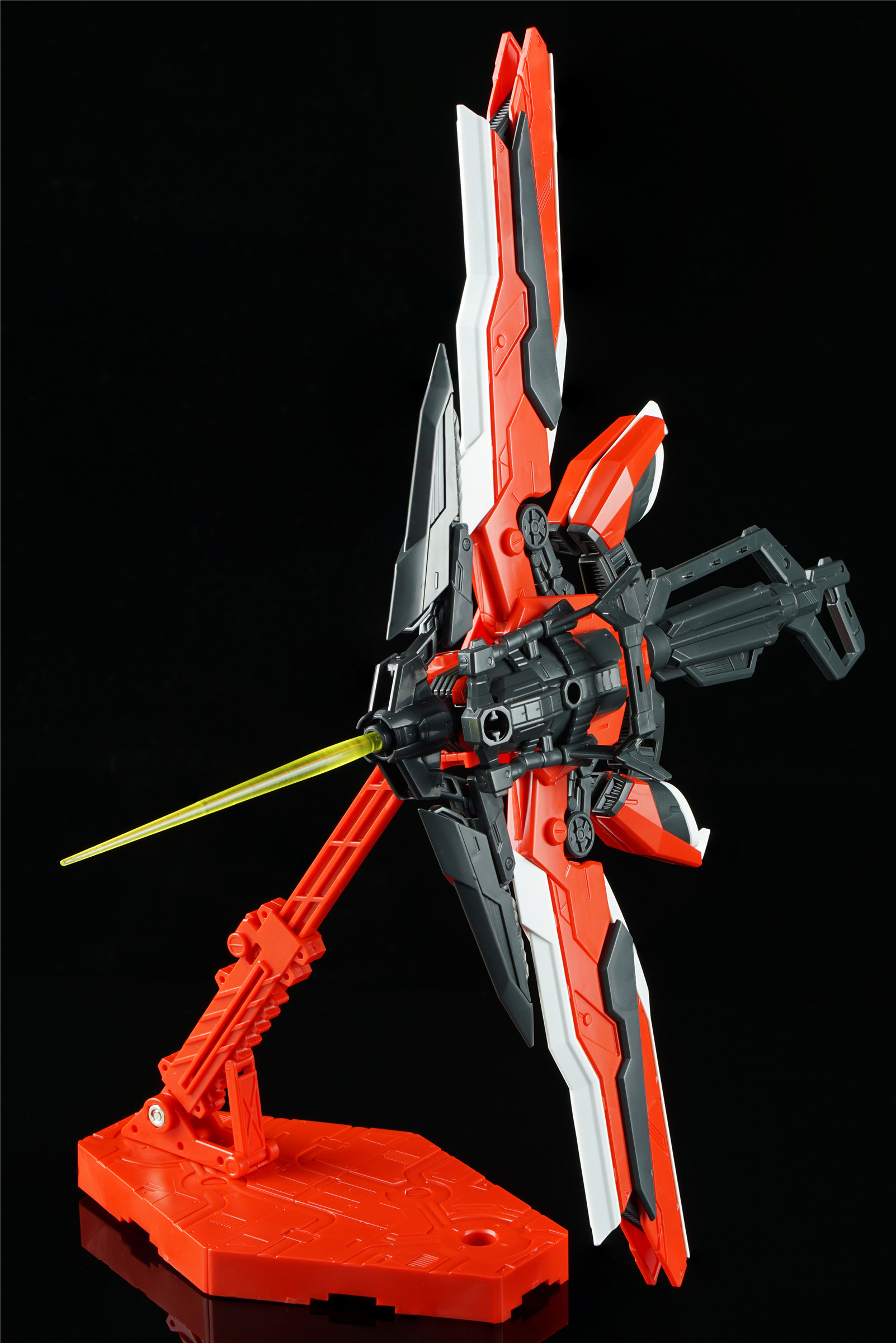模型手办 【高达模型吧评测】mg mbf-p02kai 异端高达红色机改 驾驶员