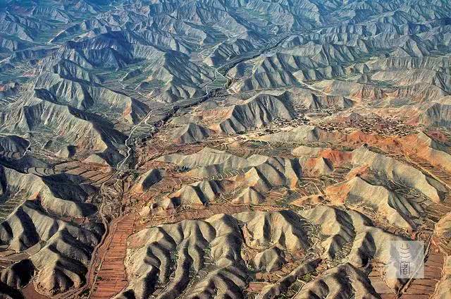 从空中看陕北黄土高原,你会发现那里比你想象得要震撼