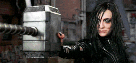 《伊丽莎白》里高贵的伊丽莎白女王