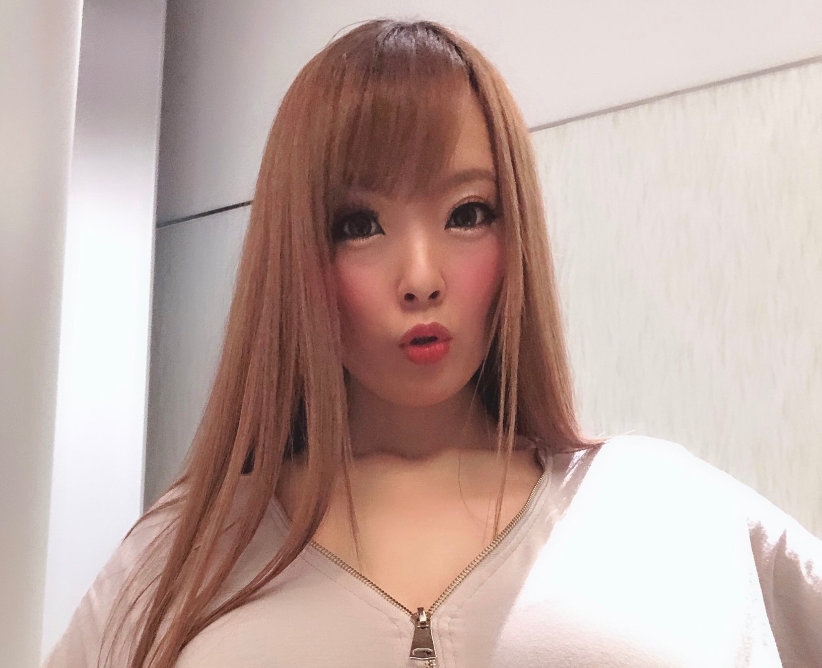 魔王和勇者都无法拒绝的臣乳优优 - 哔哩哔哩