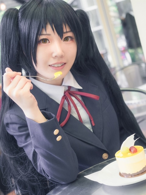 中野梓的cosplay特辑 给大家呈现穿着各种各样服装的"小梓