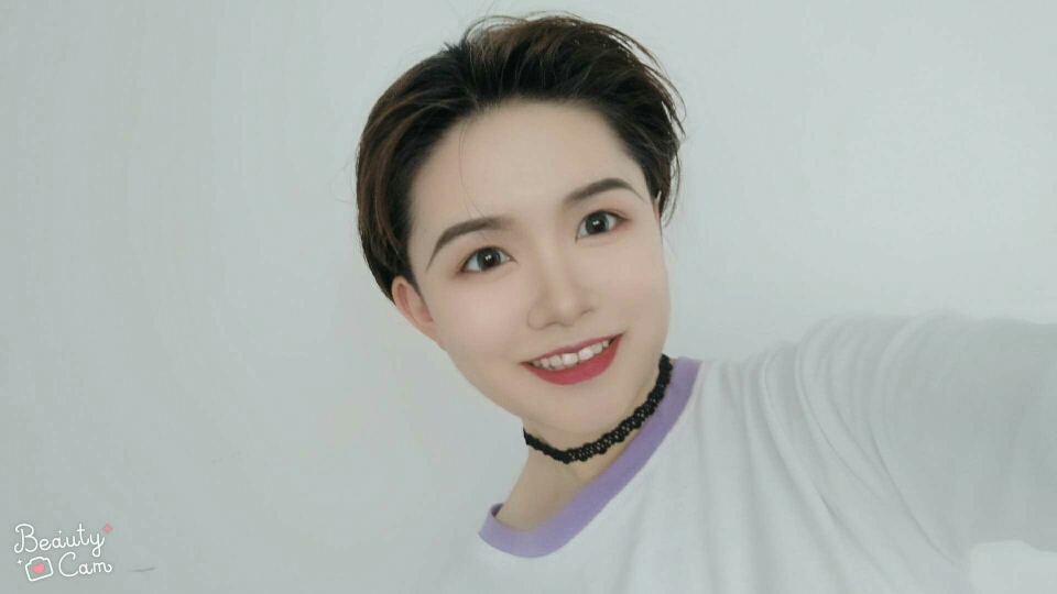 谁说圆脸不能剪短发?(标准圆脸的发型经历) - 哔哩