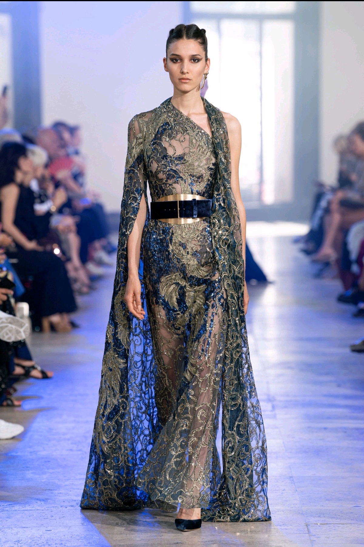 【elie saab】2019/20秋冬高级定制秀场高清图片