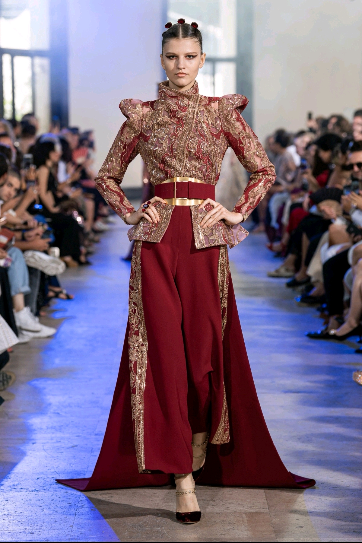 【elie saab】2019/20秋冬高级定制秀场高清图片