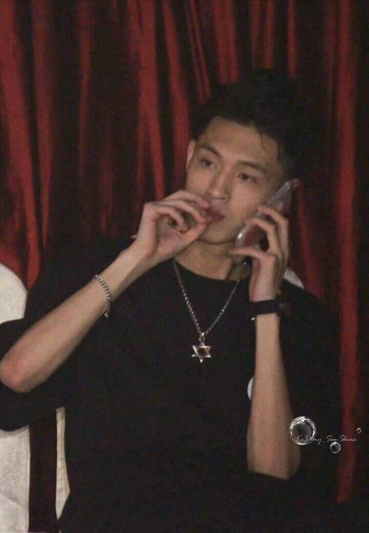 秦霄贤/北京也有精神小伙?