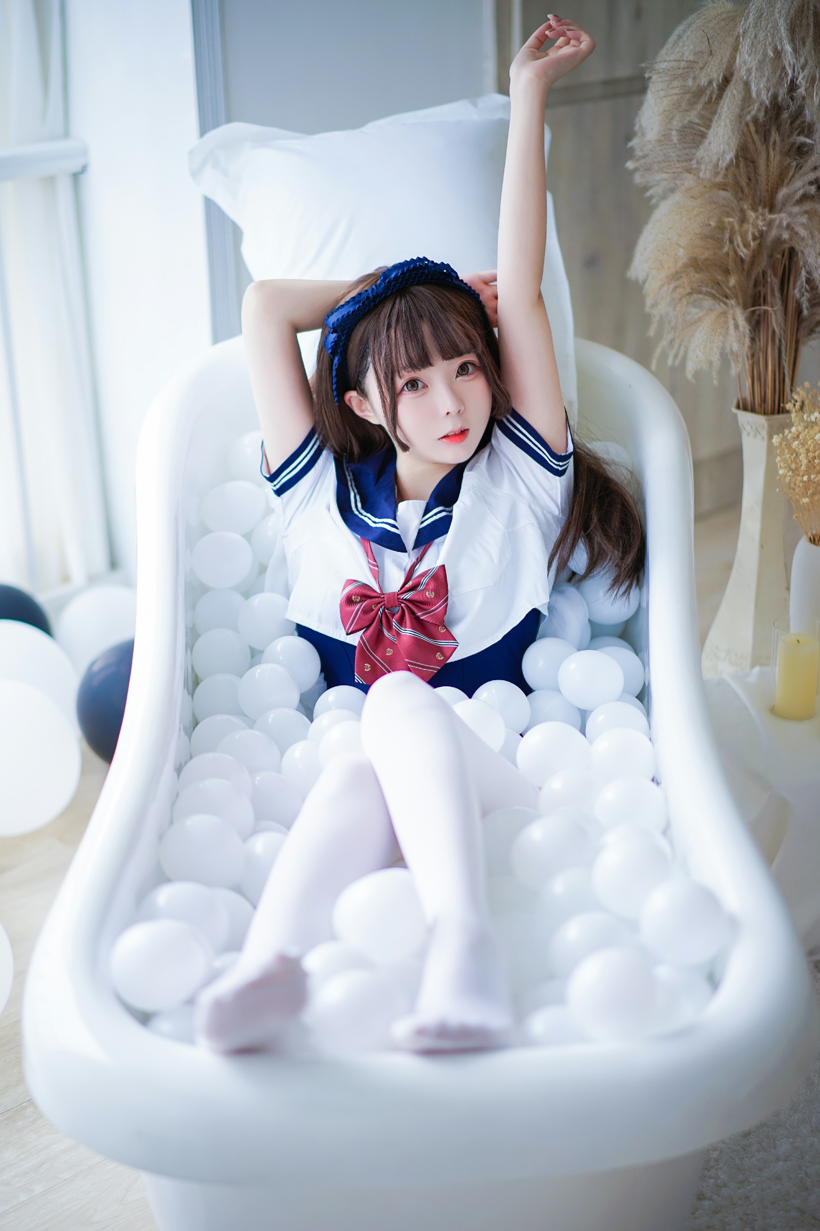 日奈娇 - 制服死库水