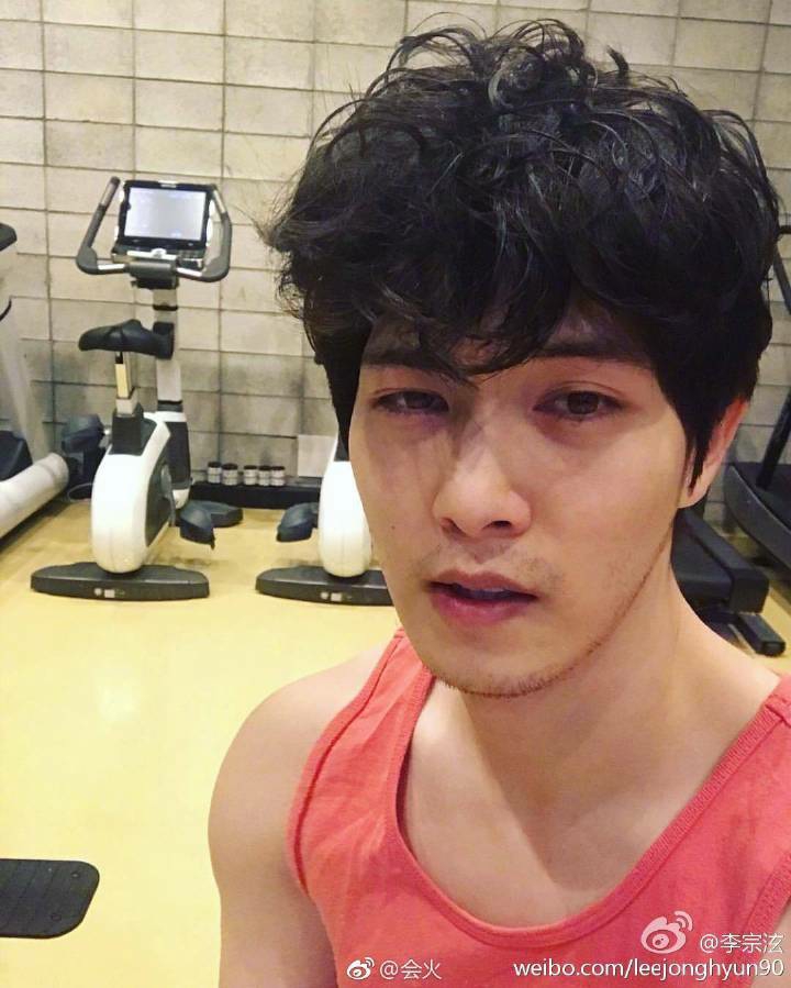 曝光胜利事件的另一位男偶像李宗泫 聊天记录曝光!