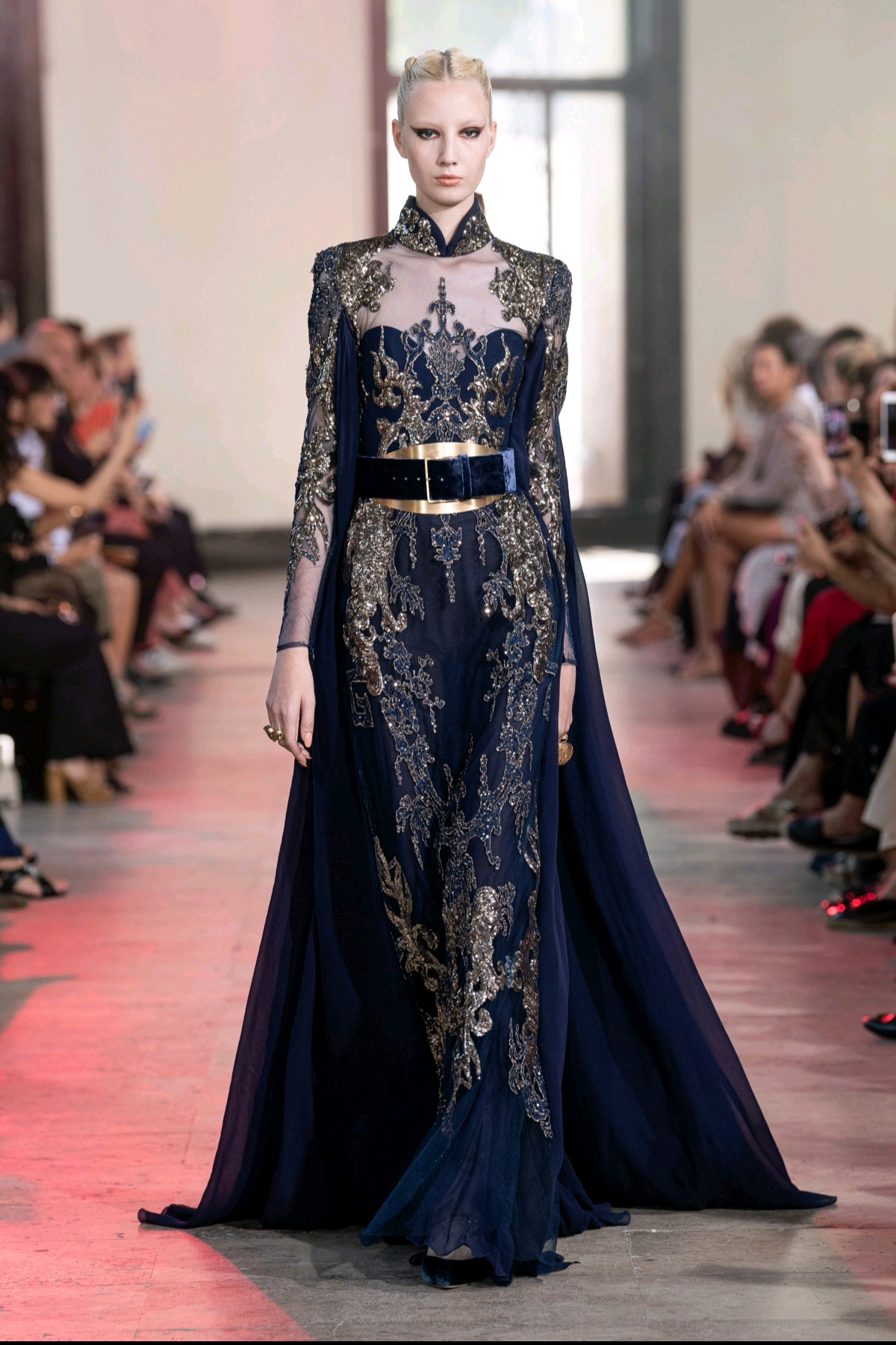 【elie saab】2019/20秋冬高级定制秀场高清图片