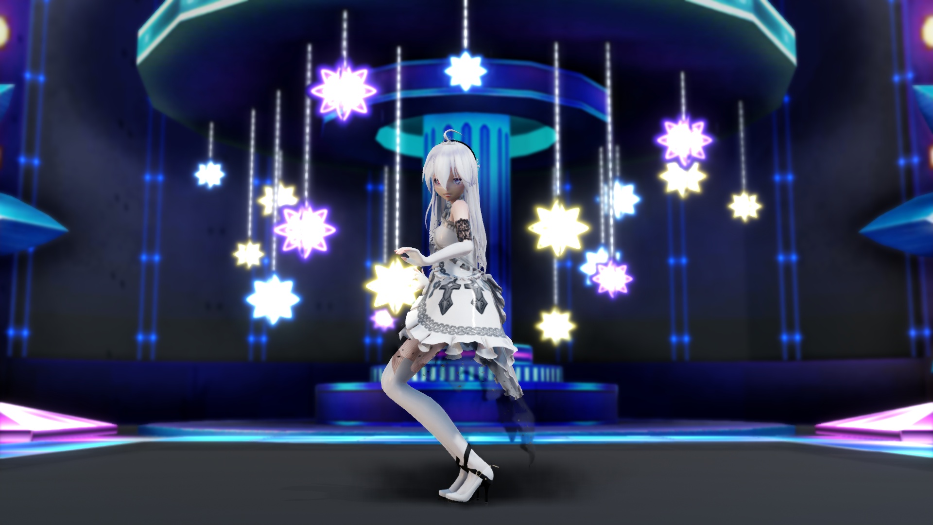 【mmd弱音】红蓝双瞳的haku白天使礼服美滋滋!有一种臣服的冲动!