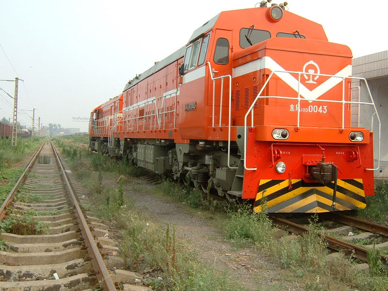 【东风10D重载货运内燃机车】