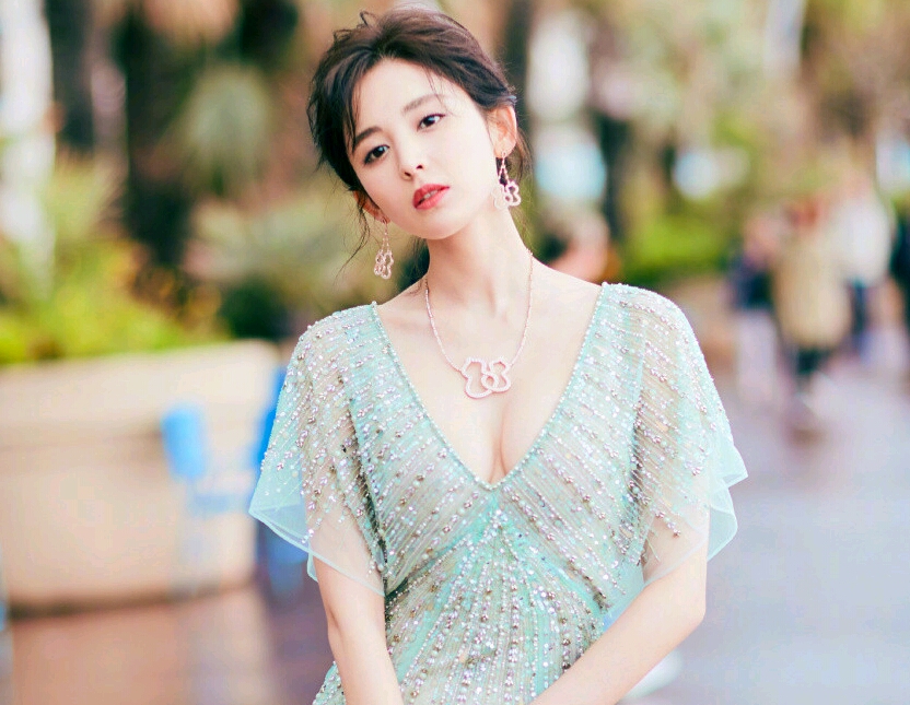颜值美女壁纸合集欣赏 e95a14aa7badfbfd25a41089f90d619679601c41.jpg