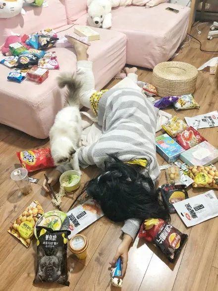 一波画风清奇的"炫富照"来袭,贫穷的我可能不配摔跤