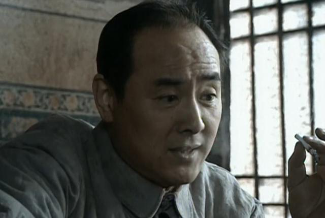 丁伟