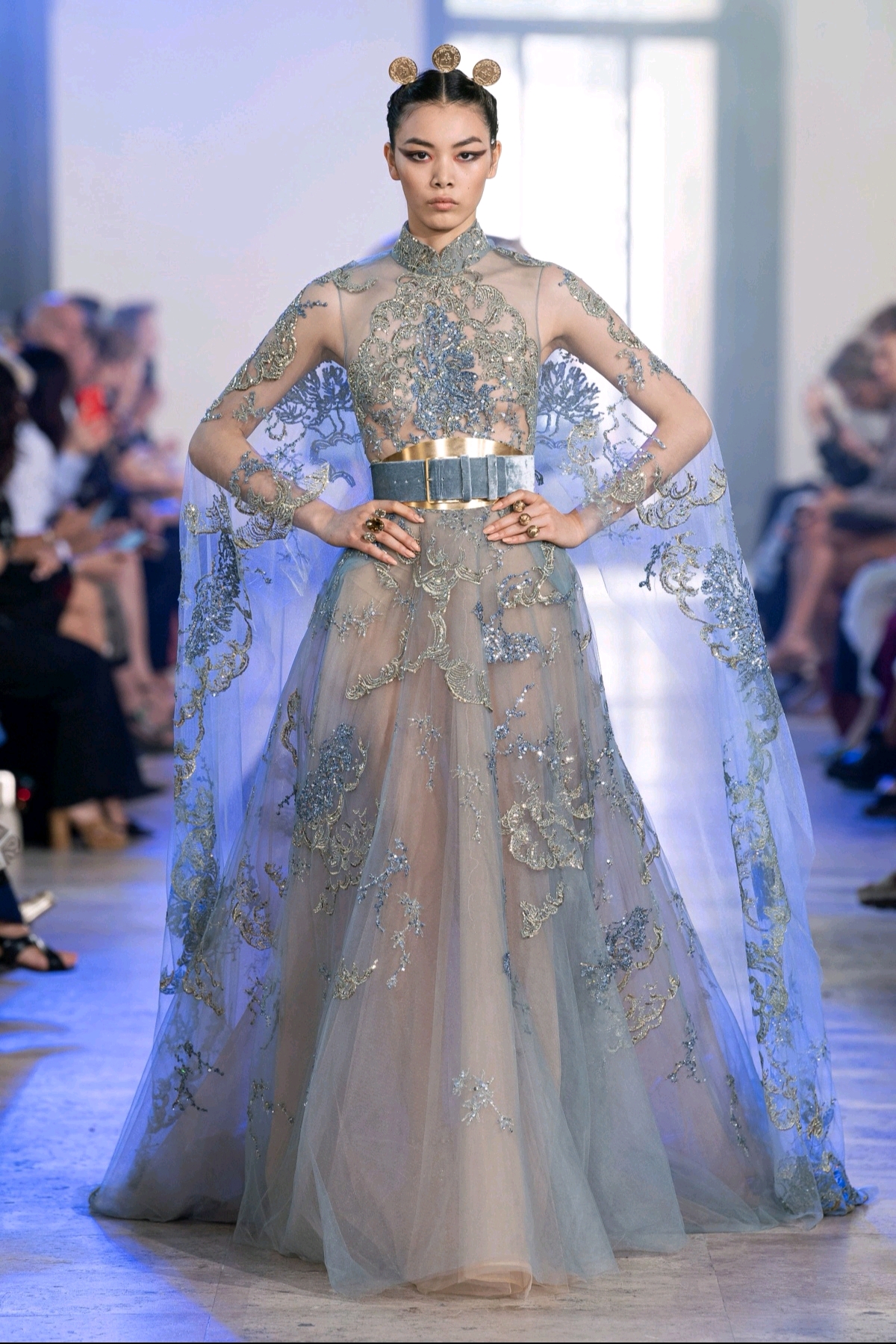 【elie saab】2019/20秋冬高级定制秀场高清图片