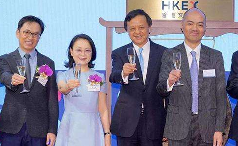钟慧娟:从中学教师到中国医药女首富,再到全球白手起家女首富