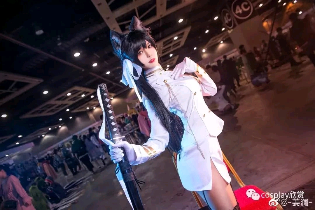 [cosplay]碧蓝航线爱宕:想法不好好表达出来的话,可是