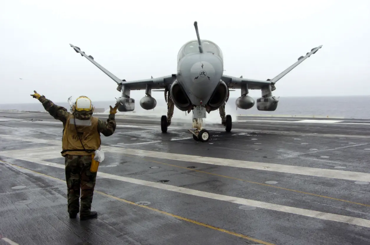 现代美国海军航空母舰空中作战 Modern United States Navy carrier air operations(图15) 现代美国海军航空母舰空中作战 Modern United States Navy carrier air operations(图15)