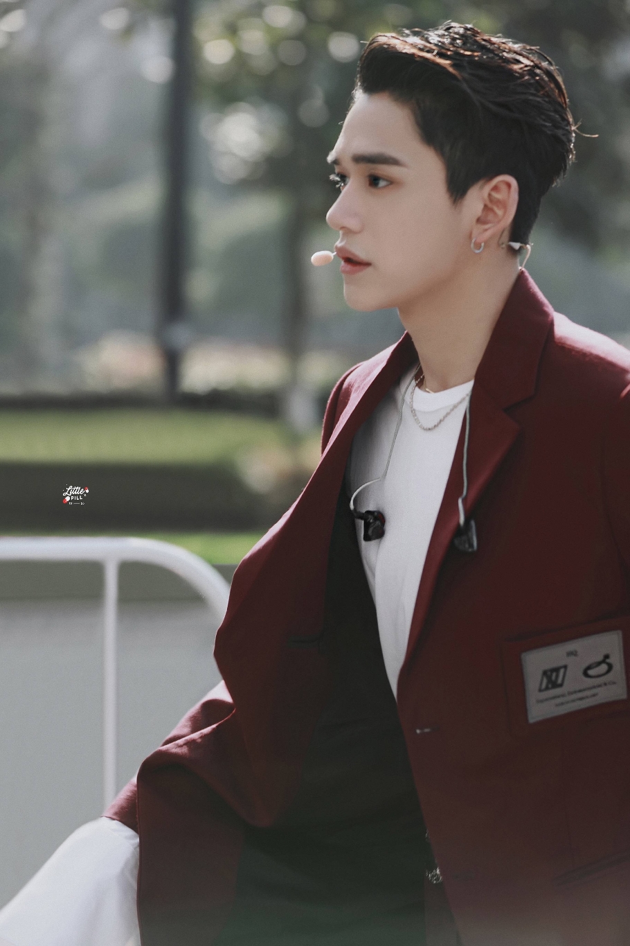 安利向——黄旭熙lucas】凭借三个pose进傻冒,快乐瀑布卡就是这么帅气