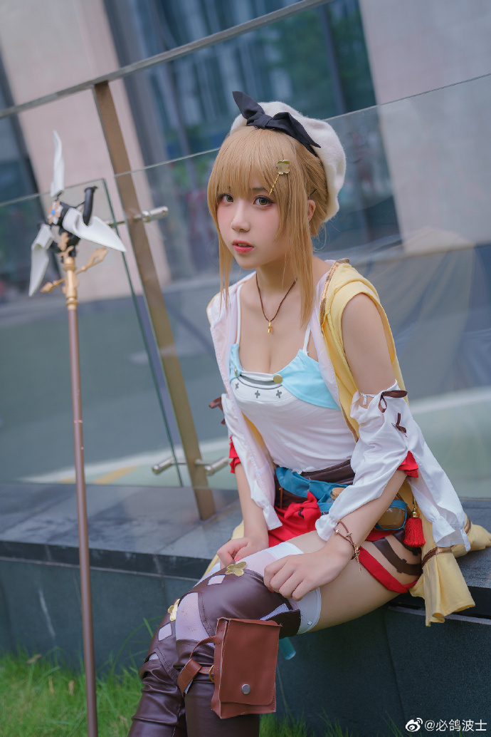 莱莎cosplay教程,莱莎coser