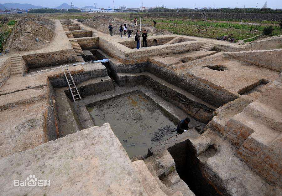 中国良渚遗址获准列入世界遗产名录,标志着中华五千年新石器时代文化
