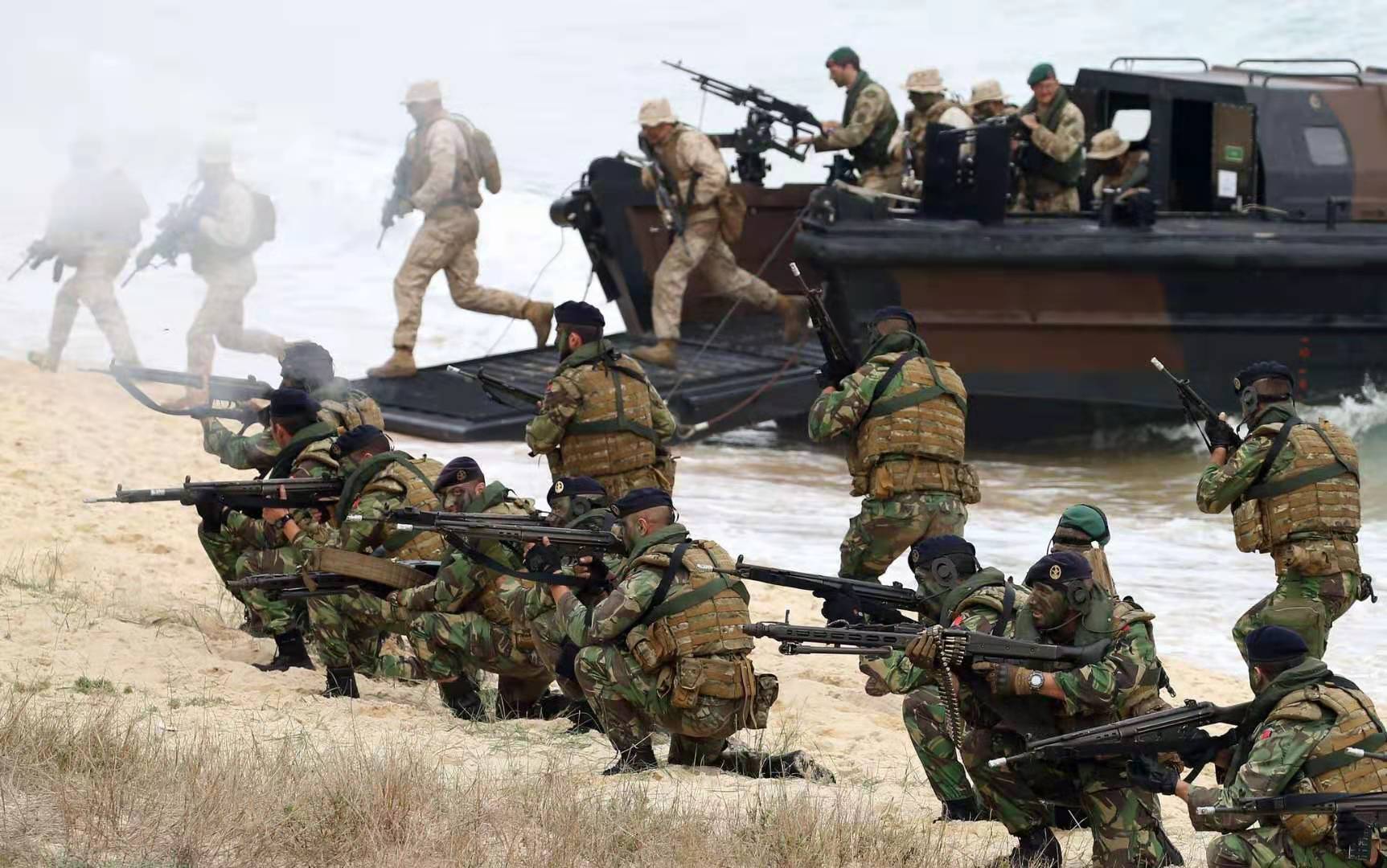 美公开干涉俄罗斯内乱,导致多地爆发抗议活动,普京会作何选择?