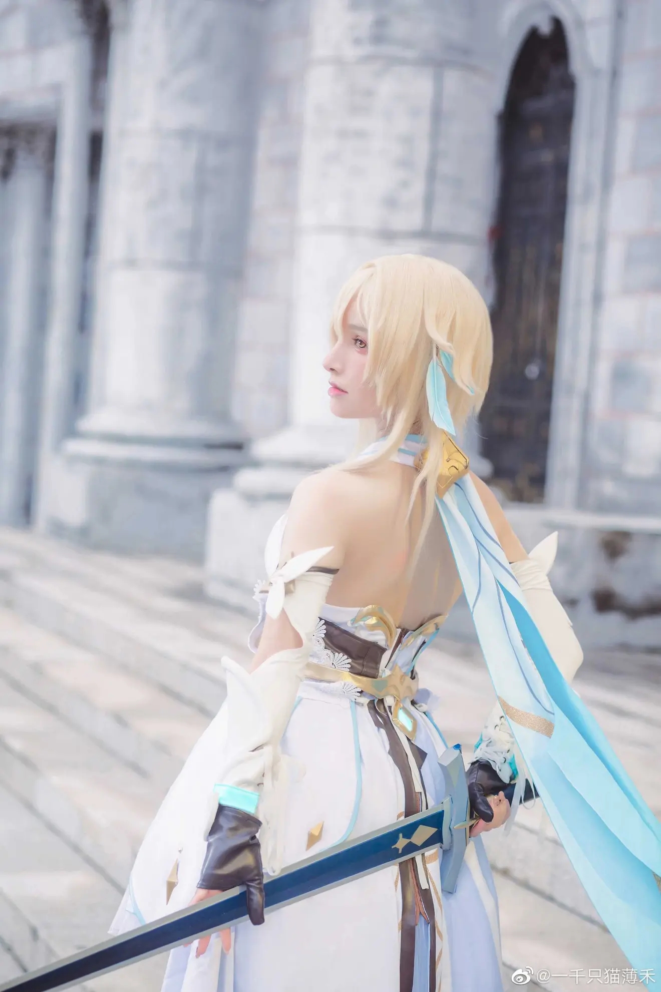 美女cosplay | 原神-荧:神还原!这简直就是从游戏里走出来的模型啊.