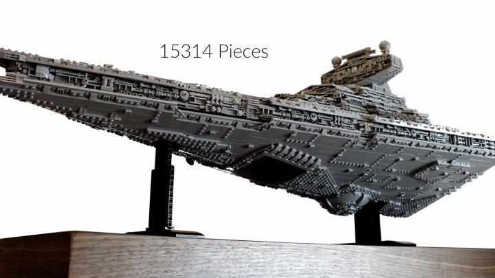 缩小版的侵略者号帝国歼星舰和2014年乐高出的75055帝国歼星舰对比.