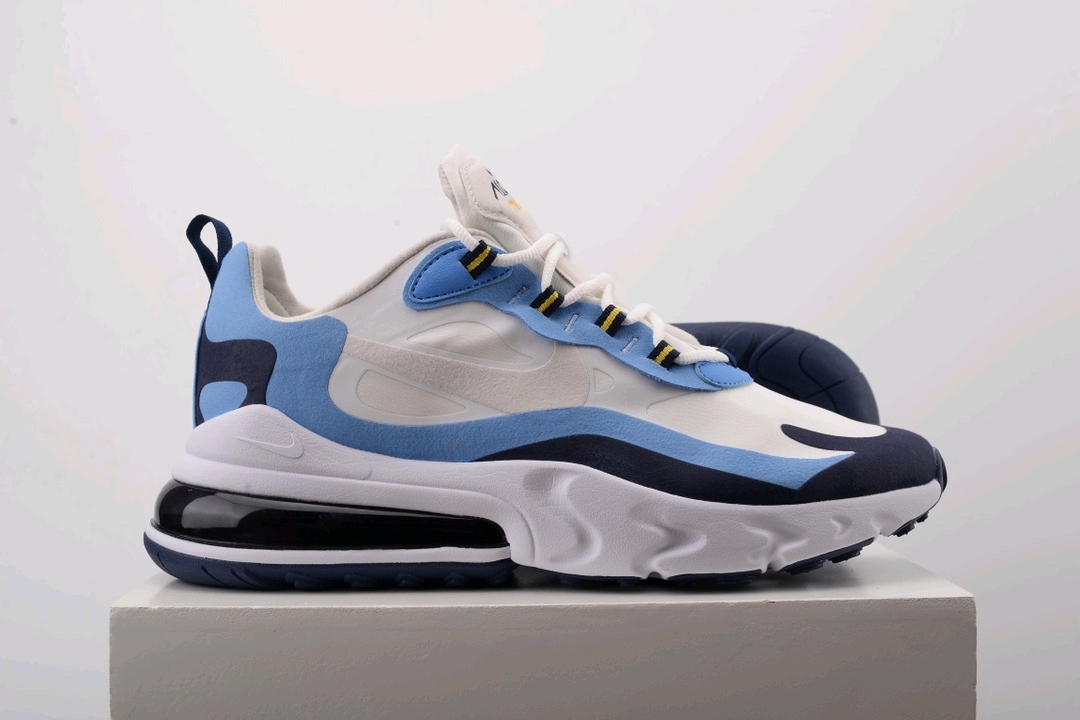 这是我刚卖到的鞋子nk air max 270 react 白蓝配色 瑞亚赛车系列